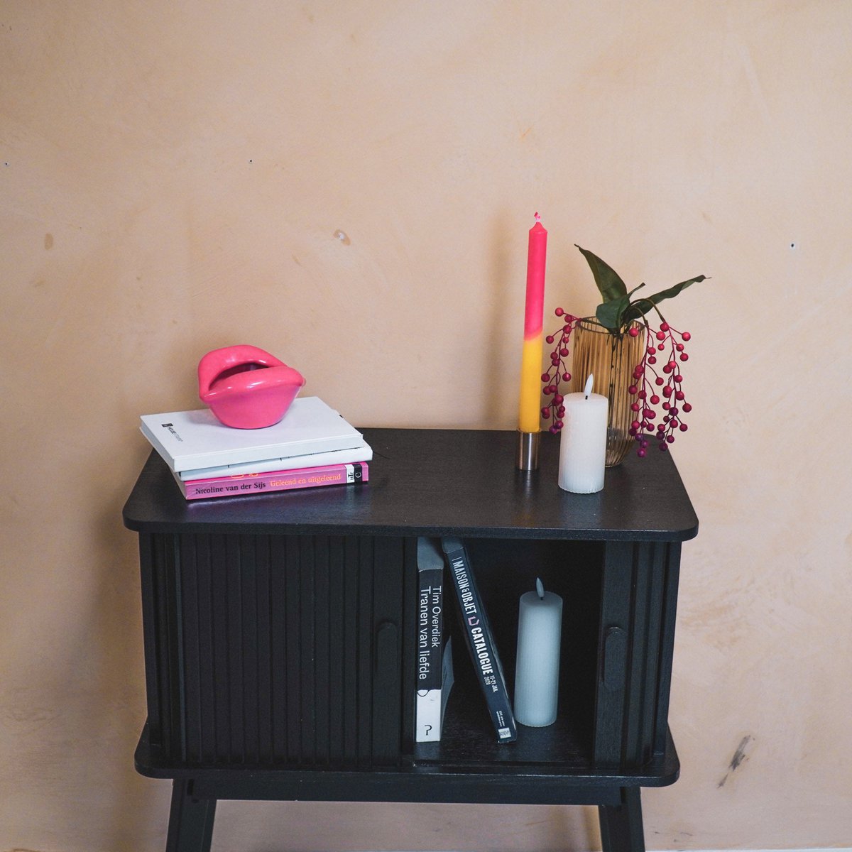 Ornament Lip Keramiek Neon Roze 12,5x11x7,5cm