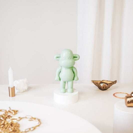 Ornament Aap 'The Legend' Polyresin Mintgroen 11x7x19cm