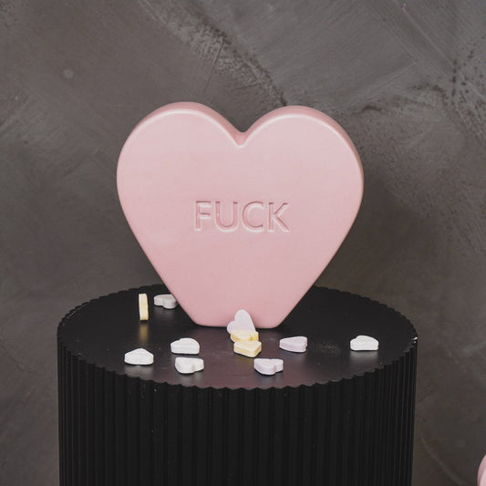 Ornament Candy Hart 'FUCK' Lichtroze 20x4x18,5cm